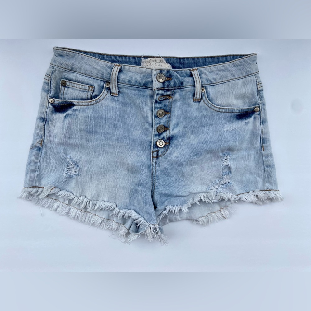Alta’r State ripped blue jean shorts size 28/7 Juniors